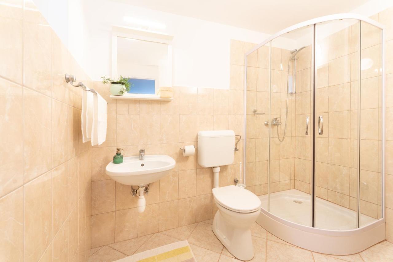 Apartament Menta Porta Zengővárkony Zewnętrze zdjęcie