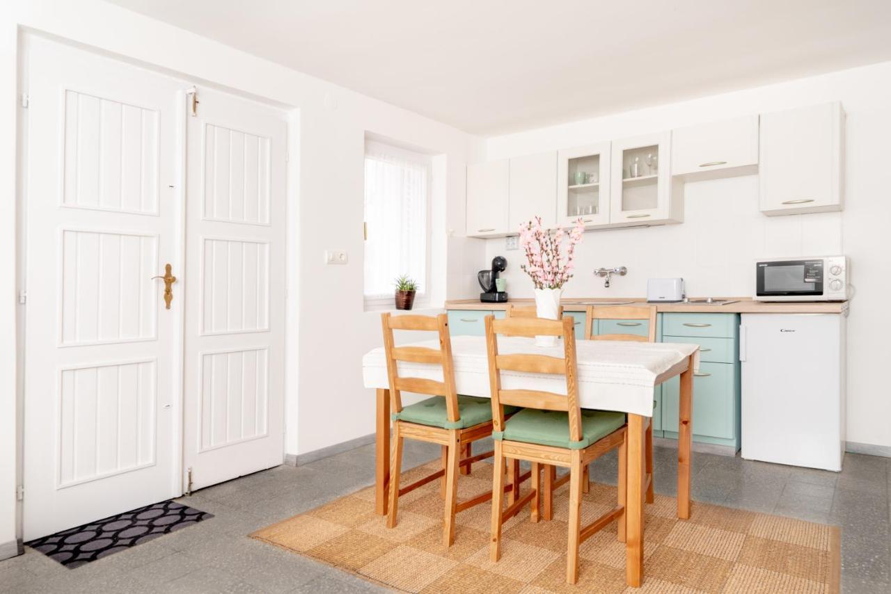 Apartament Menta Porta Zengővárkony Zewnętrze zdjęcie