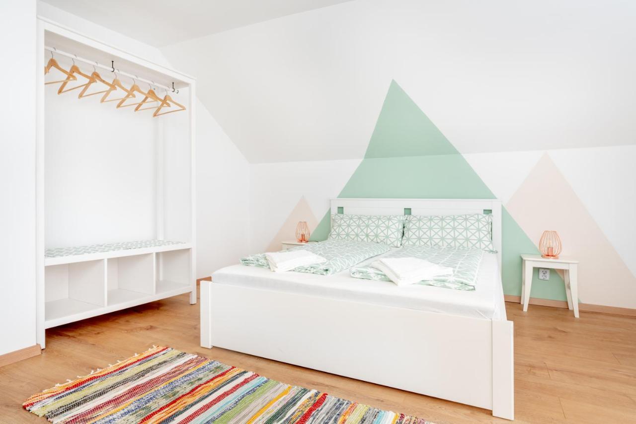 Apartament Menta Porta Zengővárkony Zewnętrze zdjęcie
