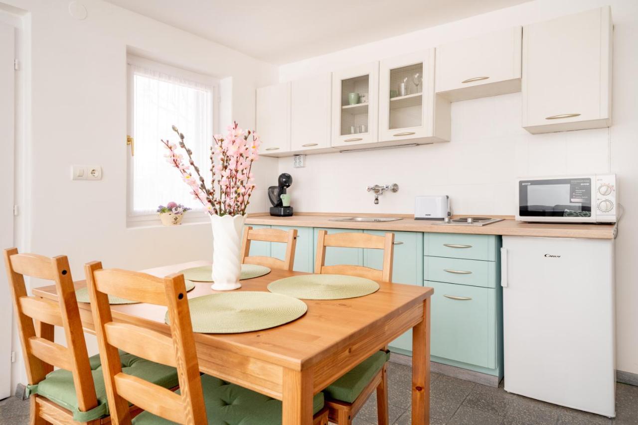 Apartament Menta Porta Zengővárkony Zewnętrze zdjęcie